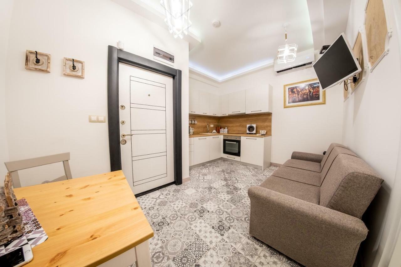Sofia Pearl Life Apartment - No Window Apartment Luaran gambar